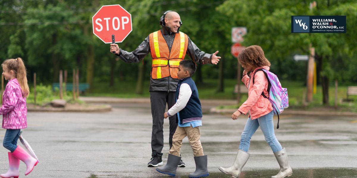 Walking safely in Connecticut: 4 tips for pedestrians